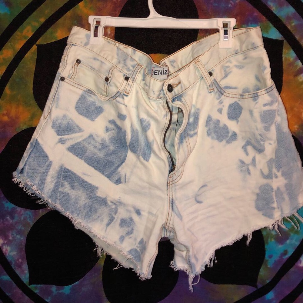 Highwaisted levi shorts